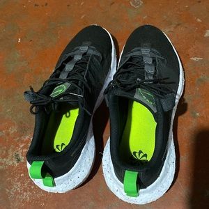 Nike Mens Crater Impact shoes Size 12